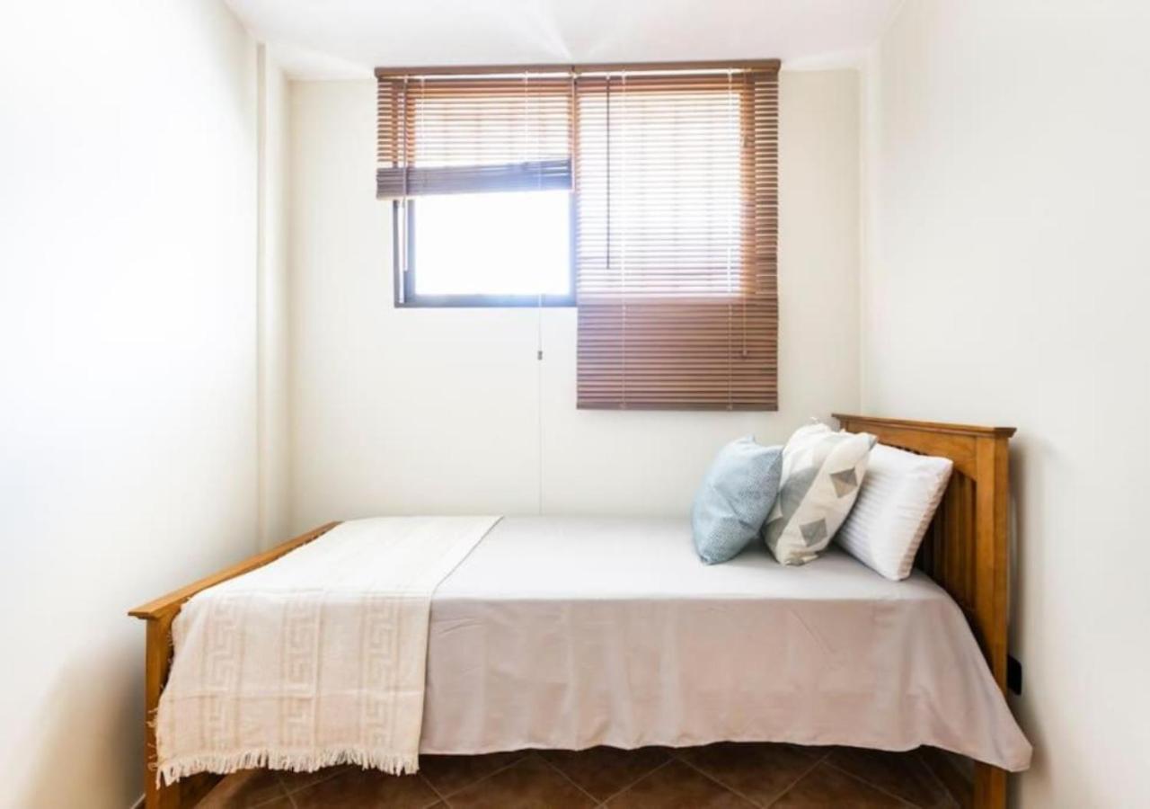 Cosy Apartment In Los Cristianos 5Min To The Ocean Exterior foto