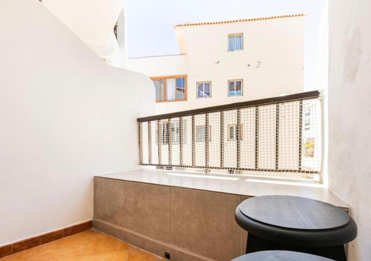 Cosy Apartment In Los Cristianos 5Min To The Ocean Exterior foto